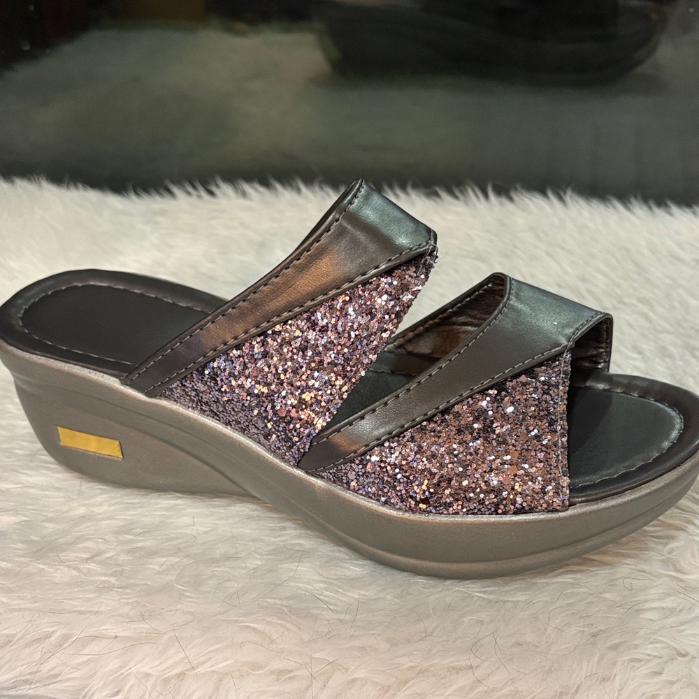 Brand New Women's Glitter Slide Sandals